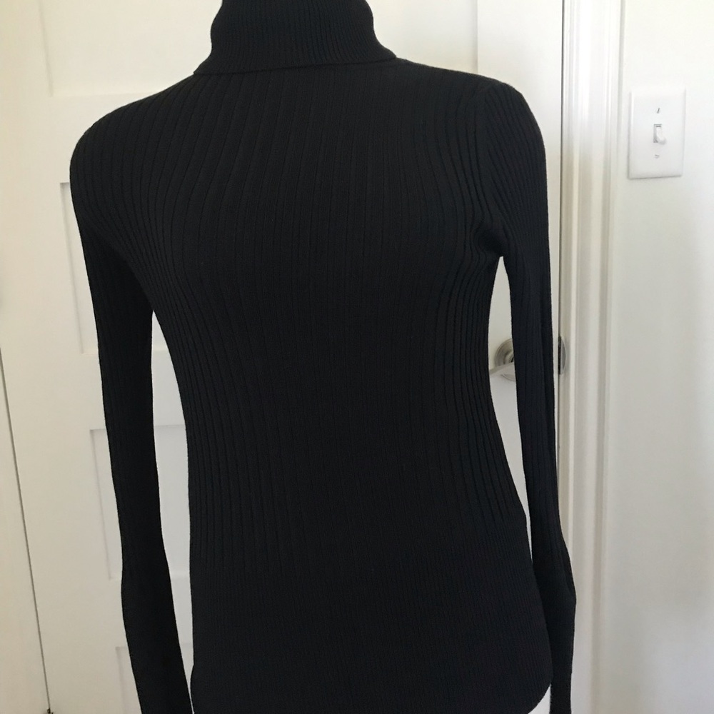 Bettie Paige Tutleneck